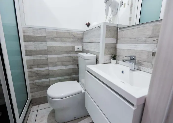 Alojamento de Acomodação e Pequeno-almoço Corso Italia 92 4*